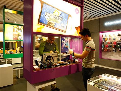 Globe shifts to 8080 as gov't uses 8888 hotline for complaints.